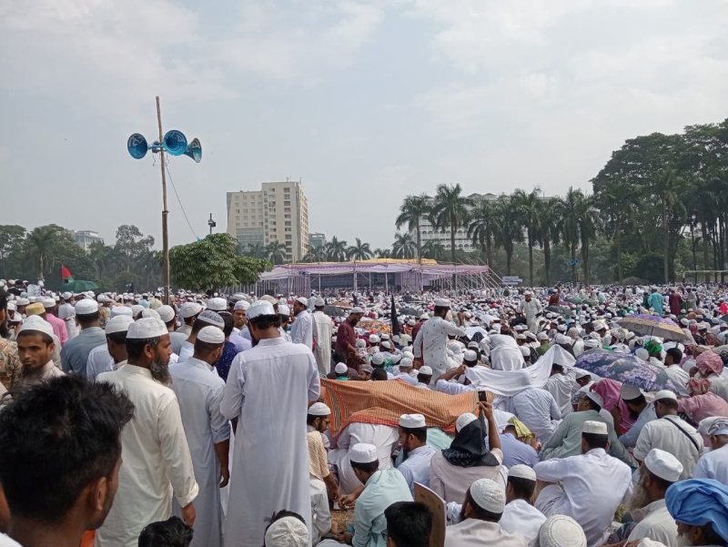 সোহরাওয়ার্দী উদ্যানে আলেম-ওলামাদের ঢল