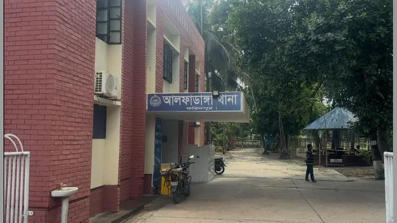 ফরিদপুরে কৃষকদল নেতাকে হত্যার অভিযোগে স্ত্রী ও পুত্রবধূ গ্রেপ্তার