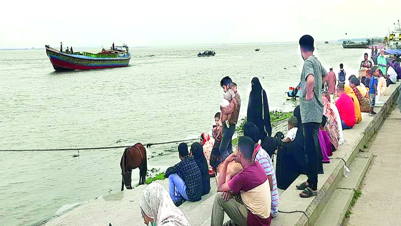 যমুনার পূর্ব পাড়ে দুর্ভোগ অন্য পাড়ে উন্নয়নে অর্থনৈতিক গতি