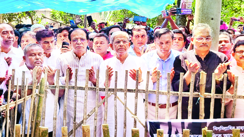 আবু সাঈদের কবর জিয়ারত করলেন ফখরুল