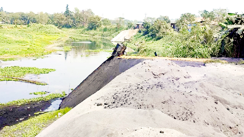 পুকুর দীঘি ও অন্যান্য জলাশয় রক্ষা করা প্রয়োজন