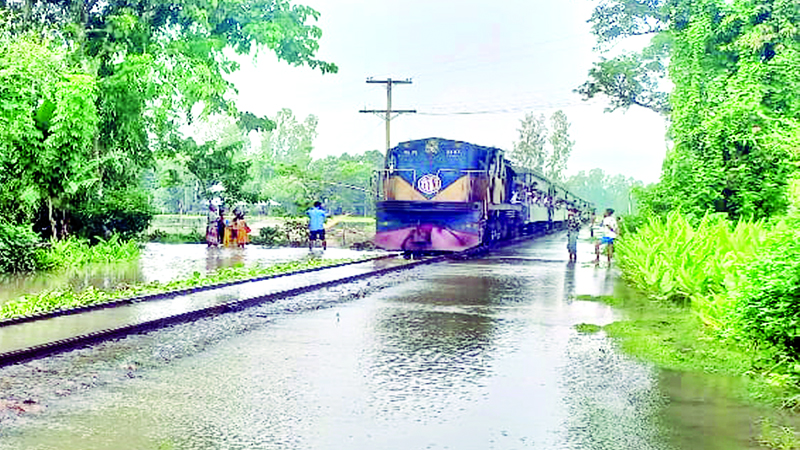 উত্তরাঞ্চলে ৬০ হাজার মানুষ পানিবন্দি