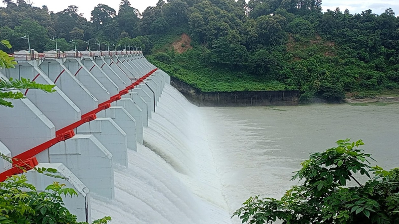 কাপ্তাই বাঁধের ১৬টি স্পিলওয়ে ফের খুলে দেয়া হয়েছে