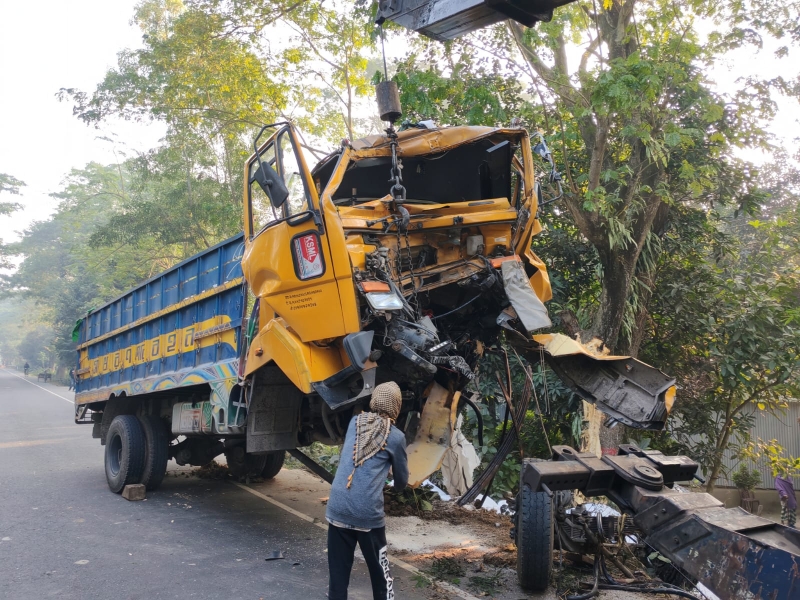 কাশিয়ানীতে  সড়ক দুর্ঘটনায় ট্রাকের হেল্পার  নিহত