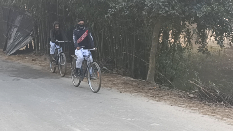 কুড়িগ্রামে শীতের তীব্রতা বাড়ায়, বিপাকে হতদরিদ্র  ও ছিন্নমূল মানুষেরা