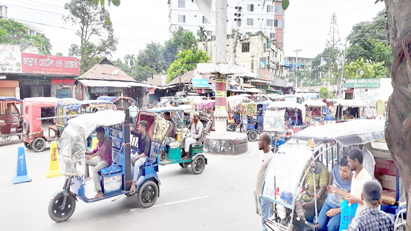 অটোরিক্সায় নাকাল কুড়িগ্রাম পৌরবাসী