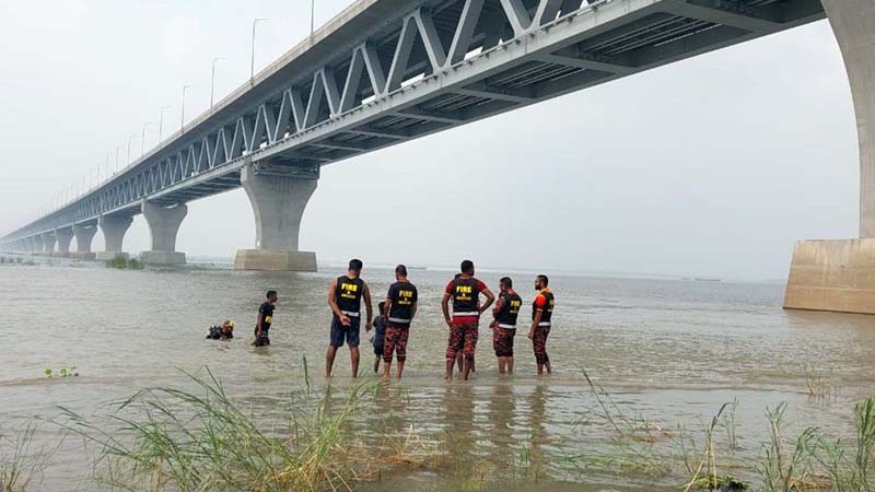 ৩৮ ঘণ্টা পর ভেসে উঠল নিখোঁজ ছাত্রের লাশ