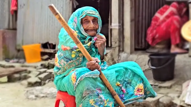 একটি রোজাও বাদ দেননি ১৩১ বছর বয়সী সুফিয়া