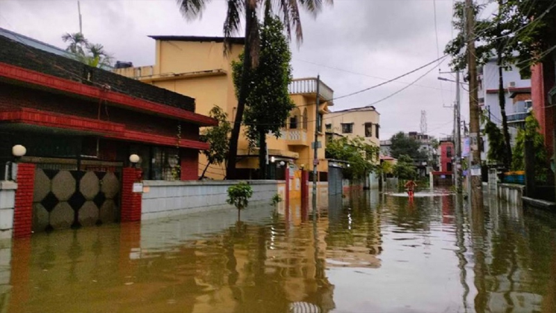 সিলেটে কমছে বন্যার পানি, উঠেছে রোদ