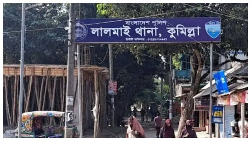 লালমাইয়ে প্রবাসীর গাড়িতে ডাকাতি,গ্রেপ্তার ২